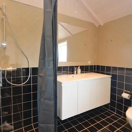 Three-bedroom In Vaggerlose *