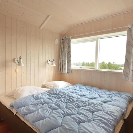 Three-bedroom In Vaggerlose * Bøtø By