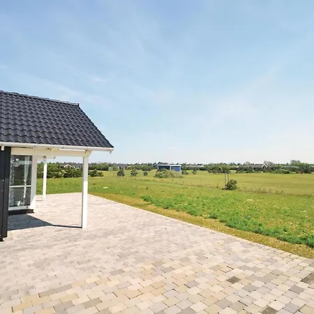 Three-bedroom In Vaggerlose